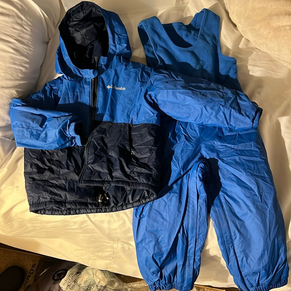 3T Columbia snowsuit